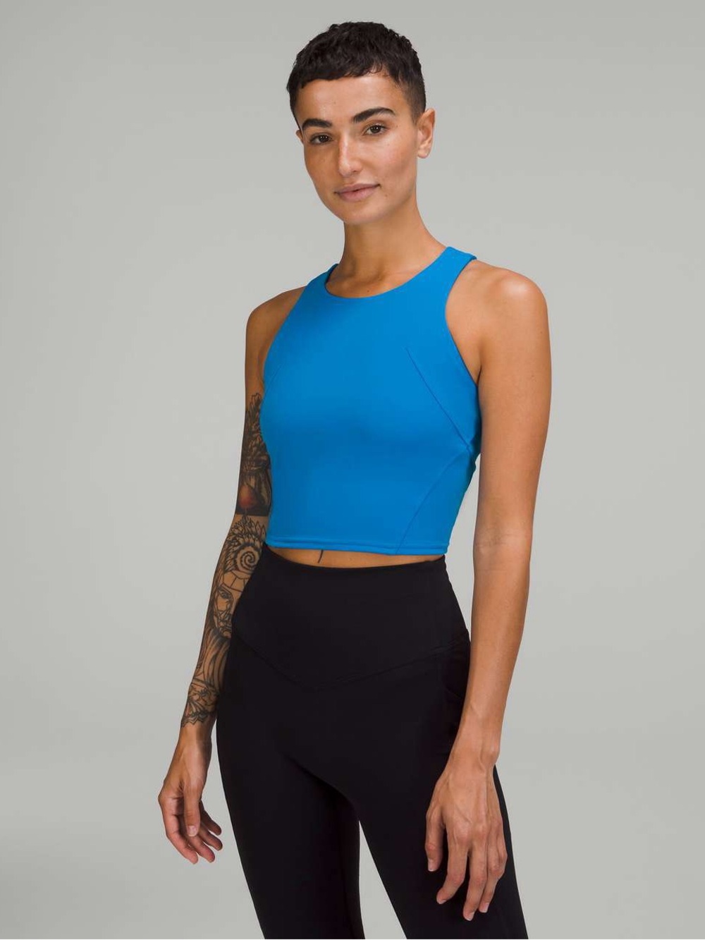 083. Lululemon Invigorate Training Tank Top
Poolside blue size 6